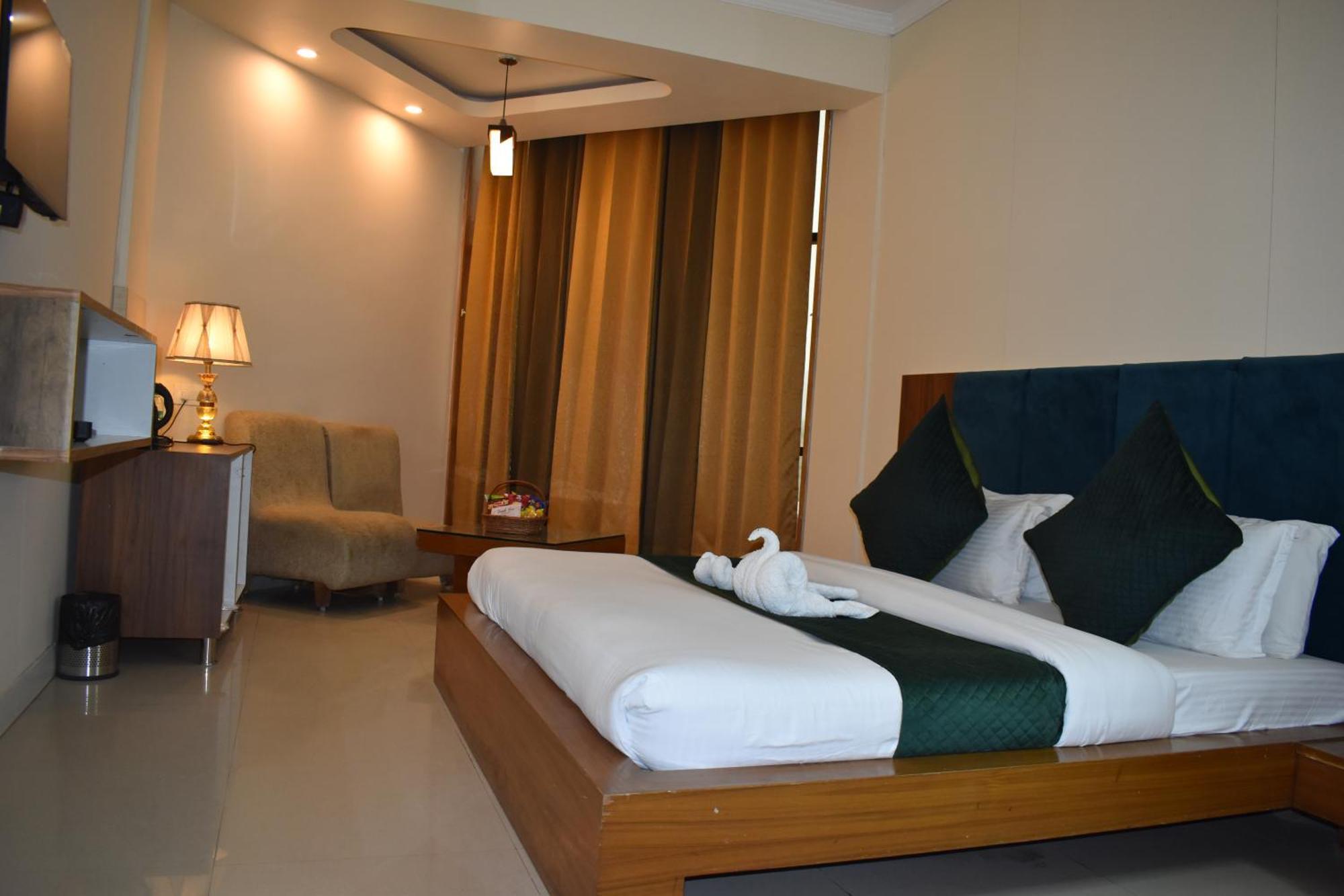 Hotel Padmini Palace Rāni Pokhri Zewnętrze zdjęcie