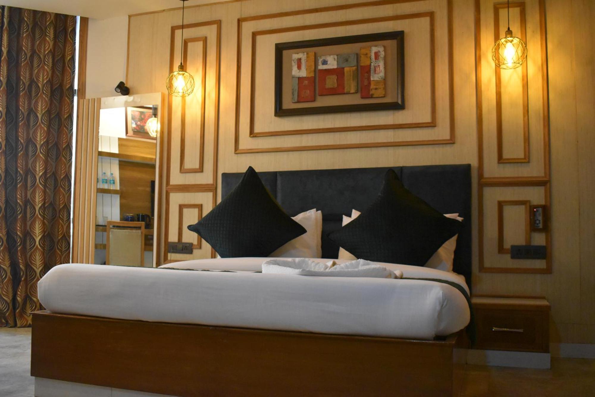 Hotel Padmini Palace Rāni Pokhri Zewnętrze zdjęcie