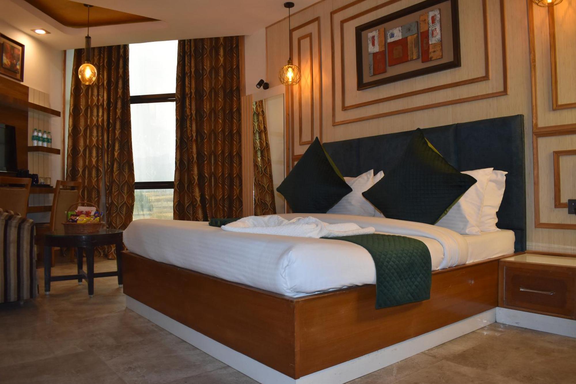 Hotel Padmini Palace Rāni Pokhri Zewnętrze zdjęcie