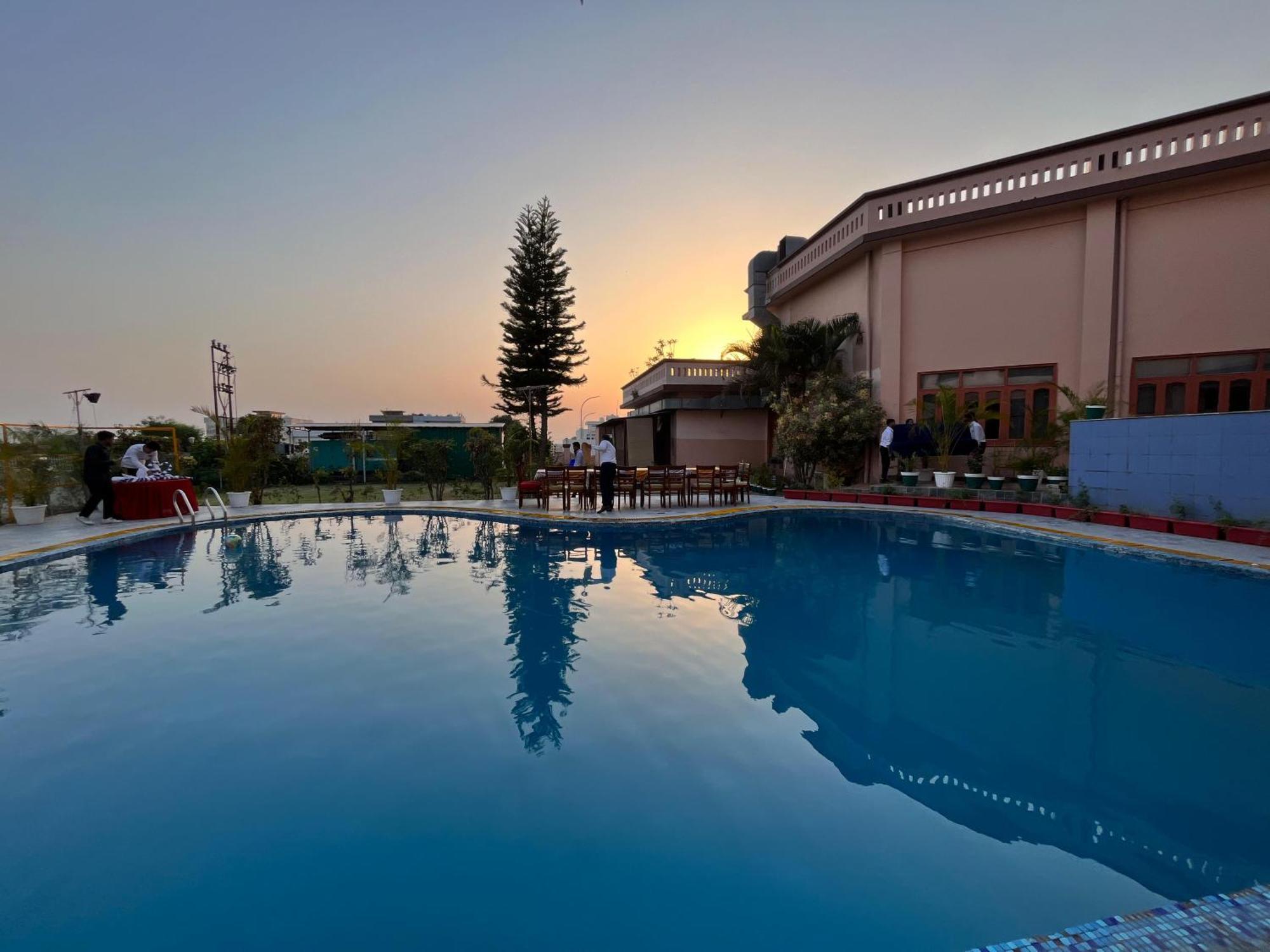 Hotel Padmini Palace Rāni Pokhri Zewnętrze zdjęcie